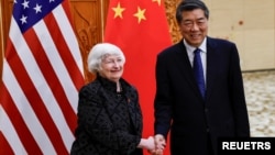 Bộ trưởng Tài chính Mỹ Janet Yellen gặp Phó Thủ tướng Trung Quốc Hà Lập Phong ở Quảng Châu, tỉnh Quảng Đông, TQ, 5/4/2024.