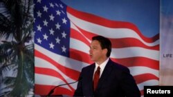 Thống đốc Florida Ron DeSantis.