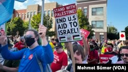 Chicago sokaklarında ABD'nin İsrail politikası protesto ediliyor. 