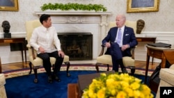 Hai tổng thống của Philippines và Mỹ gặp nhau ở Washington, 1/5/2023.