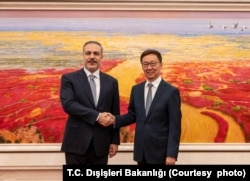 Fidan, Çin Devlet Başkanı Yardımcısı Han Zheng ile biraraya geldi- 4 Haziran 2024.