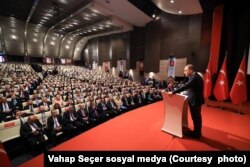 Vahap Seçer’e göre CHP’li belediyelerin başarılı olmasının formülü sosyal politikalar.