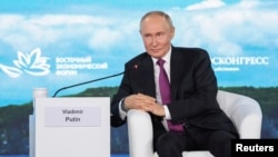 Tổng thống Nga Vladimir Putin tham dự phiên họp toàn thể của Diễn đàn Kinh tế phương Đông tại Vladivostok, Nga, ngày 5/9/2024.