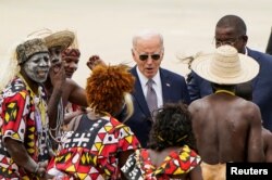 ABD Başkanı Biden Angola'da temaslarda bulunuyor.