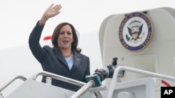 Phó Tổng thống Mỹ Kamala Harris sẽ thăm Việt Nam trong tuần này và liệu bà sẽ đưa ra thông điệp gì trong chuyến thăm đầu tiên của một phó tổng thống đương nhiệm của Hoa Kỳ tới Hà Nội.