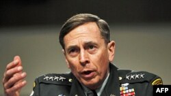 Tướng David Petraeus lên án vụ đốt kinh Koran và gửi lời chia buồn với những gia đình có thân nhân bị thiệt mạng hoặc bị thương trong các vụ biểu tình