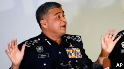 Cảnh sát trưởng Malaysia Khalid Abu Bakar.