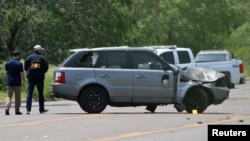 Car runs into pedestrians in Brownsville