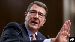 Bộ trưởng Quốc phòng Hoa Kỳ Ashton Carter.