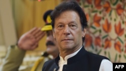 عمران خان کا کہنا ہے کہ پاکستان کا دہشت گردی کے خلاف امریکی جنگ کا حصہ بننا ایک تاریخی غلطی تھی۔ (فائل فوٹو)