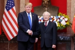 Tổng thống Donald Trump và Chủ tịch nước Nguyễn Phú Trọng, 2/2019.