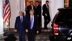 Tổng thống đắc cử Donald Trump và Phó Tổng thống đắc cử Mike Pence tại Câu lạc bộ Golf Quốc gia Trump Bedminster ở New Jersey, 19/11/2016.