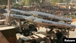 Phi đạn hành trình siêu thanh Brahmos của Ấn Độ.