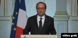 Tổng thống Pháp Francois Hollande nói vụ tấn công mang tất cả các yếu tố của một vụ tấn công khủng bố.