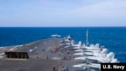 Tàu sân bay USS Carl Vinson