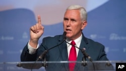 Ứng viên Phó Tổng thống Mỹ của Đảng Cộng hòa Mike Pence phát biểu tại Washington hôm 10/9.