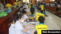 Người dân Việt Nam ngày càng thờ ơ với việc chích ngừa COVID-19