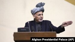 Tổng thống Afghanistan Ashraf Ghani phát biểu tại dinh tổng thống ở Kabul, ngày 25/4/2016.