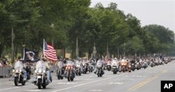 Cuộc diễu hành bằng mô tô kỷ niệm ngày Chiến sĩ Trận vong ở Washington, 29/5/2011 (AP Photo/Manuel Balce Ceneta)