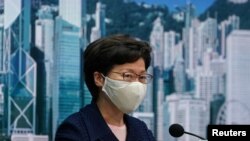 Trưởng đặc khu Hong Kong Carrie Lam sau cuộc họp báo ở Hong Kong ngày 31/7/2020. REUTERS/Lam Yik