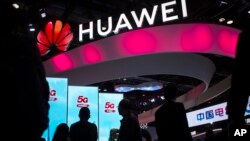 Hãng công nghệ Huawei đã bị loại khỏi mạng viễn thông thế hệ 5, vẫn được gọi là 5G, của Anh Quốc.