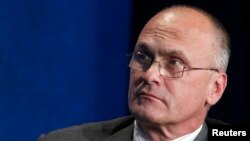 Ông Andrew Puzder, CEO của tập đoàn kinh doanh nhà hàng CKE. 