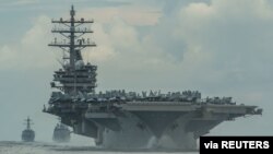 Tàu sân bay USS Ronald Reagan (CVN-76) của Hải quân Hoa Kỳ.