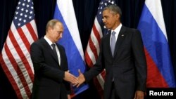 Tổng thống Mỹ Barack Obama gặp Tổng thống Nga Vladimir Putin bên lề phiên họp thường niên của Đại hội đồng Liên Hiệp Quốc tại New York, ngày 28/9/2015.