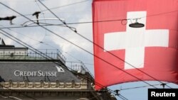 Trụ sở ngân hàng Credit Suisse ở Zurich. Thụy Sỹ là nơi ưa chuộng của giới nhà giàu Nga để cất giữ tài sản