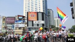 Cuộc diễn hành Viet Pride 2013 của người đồng tính ở Việt Nam.