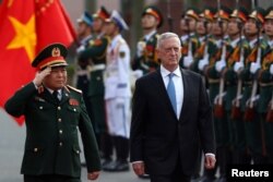 Bộ trưởng Quốc phòng Mỹ Jim Mattis mới có chuyến thăm Việt Nam vào tháng trước và cho biết hai bên đã thảo luận về kế hoạch viếng thăm của hàng không mẫu hạm Mỹ tới Việt Nam.