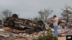 Lốc xoáy tàn phá Oklahoma