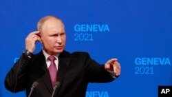 Bài “Màn trình diễn của Putin” trên tạp chí The Economist cho thấy Putin hiểu rất rõ vai trò then chốt của truyền thông trong việc ảnh hưởng, định hình, chuyển hóa và quyết định quyền lực của mình. Hình minh họa.