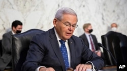 Thượng Nghị sĩ Bob Menendez. Photo: AP Photo/Amanda Andrade-Rhoades