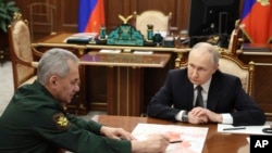 Bộ trưởng Quốc phòng Nga Sergei Shoigu và Tổng thống Nga Vladimir Putin.