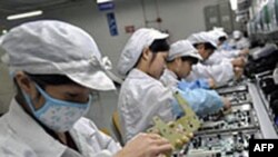 Công nhân Trung Quốc làm việc cho công ty Foxconn