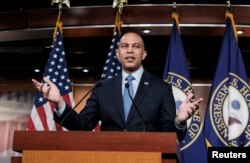 Foto Achiv: Depite Demokrat Nouyok Hakeem Jeffries, ki se lide minorite Chanm Depite Etazini.