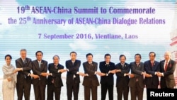 Lãnh đạo các nước tham gia Hội nghị thượng đỉnh ASEAN-Trung Quốc tại Vientiane, Lào, ngày 7 tháng 9 năm 2016.