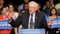 Ông Bernie Sanders giành được thắng lợi bất ngờ trong cuộc bầu cử sơ bộ của đảng Dân chủ ở tiểu bang Michigan hôm thứ ba ngày 8/3/2016.